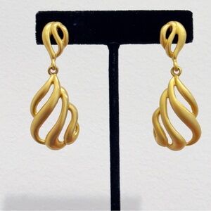 Anne Klein Brushed Gold Tone Teardrop Swirl Earrings pierced vintage